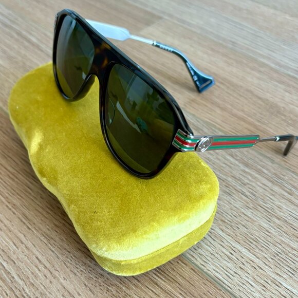 GUCCI Aviator Sunglasses Unisex - Picture 9 of 9